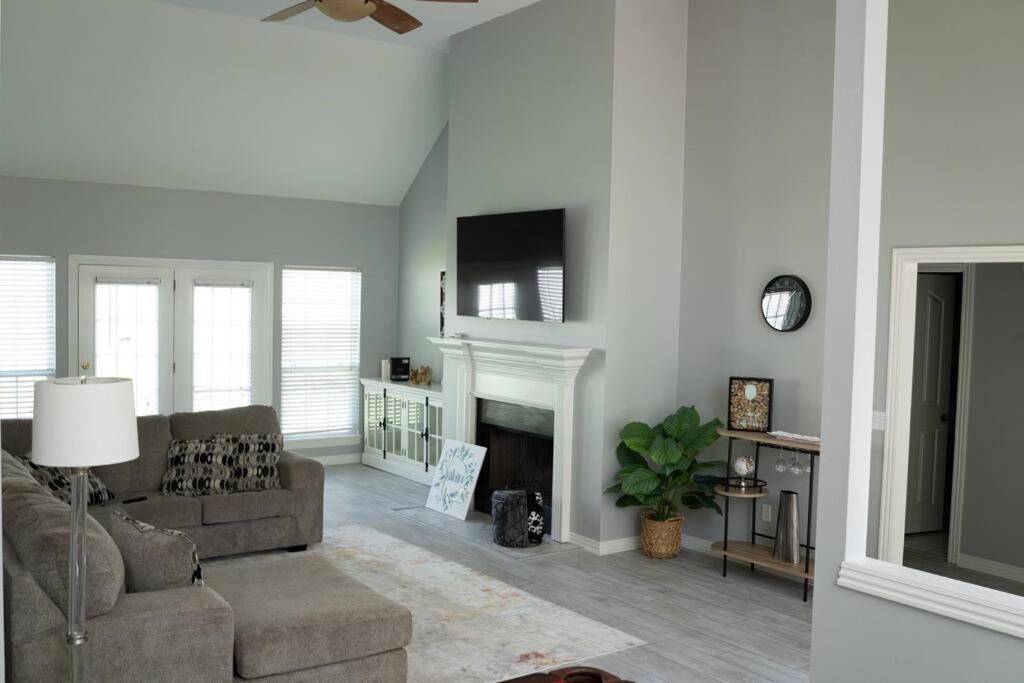 Walking Distance To Coler Mtn Bike - 3Br 2Ba Villa Bentonville Exteriör bild