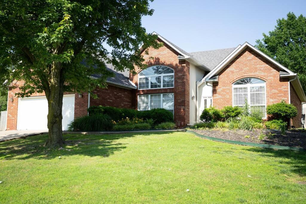 Walking Distance To Coler Mtn Bike - 3Br 2Ba Villa Bentonville Exteriör bild