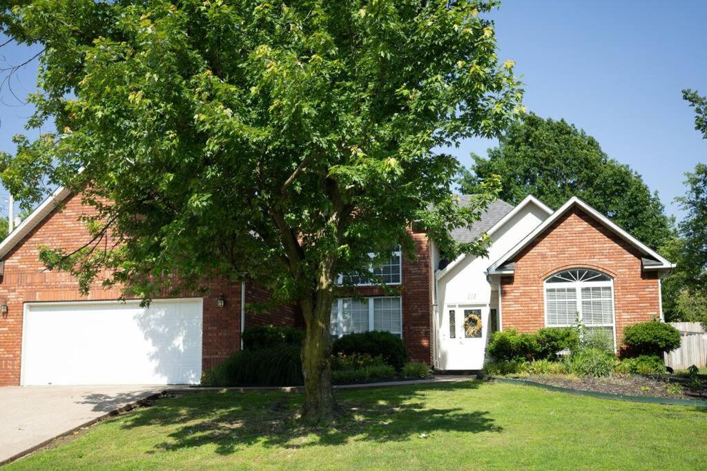 Walking Distance To Coler Mtn Bike - 3Br 2Ba Villa Bentonville Exteriör bild